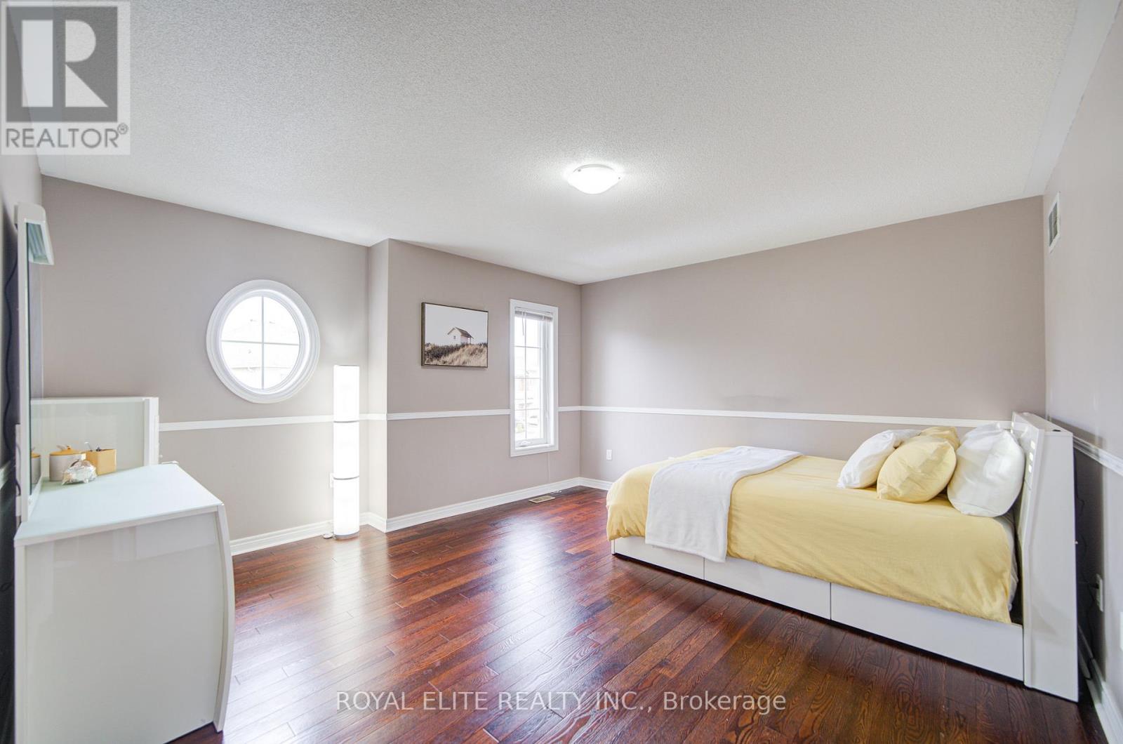 11 Amstel Avenue, Richmond Hill, Ontario  L4E 0P7 - Photo 37 - N12103356
