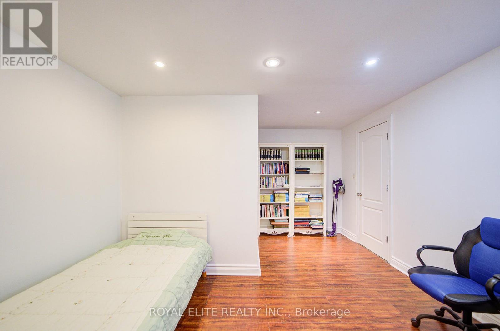 11 Amstel Avenue, Richmond Hill, Ontario  L4E 0P7 - Photo 47 - N12103356