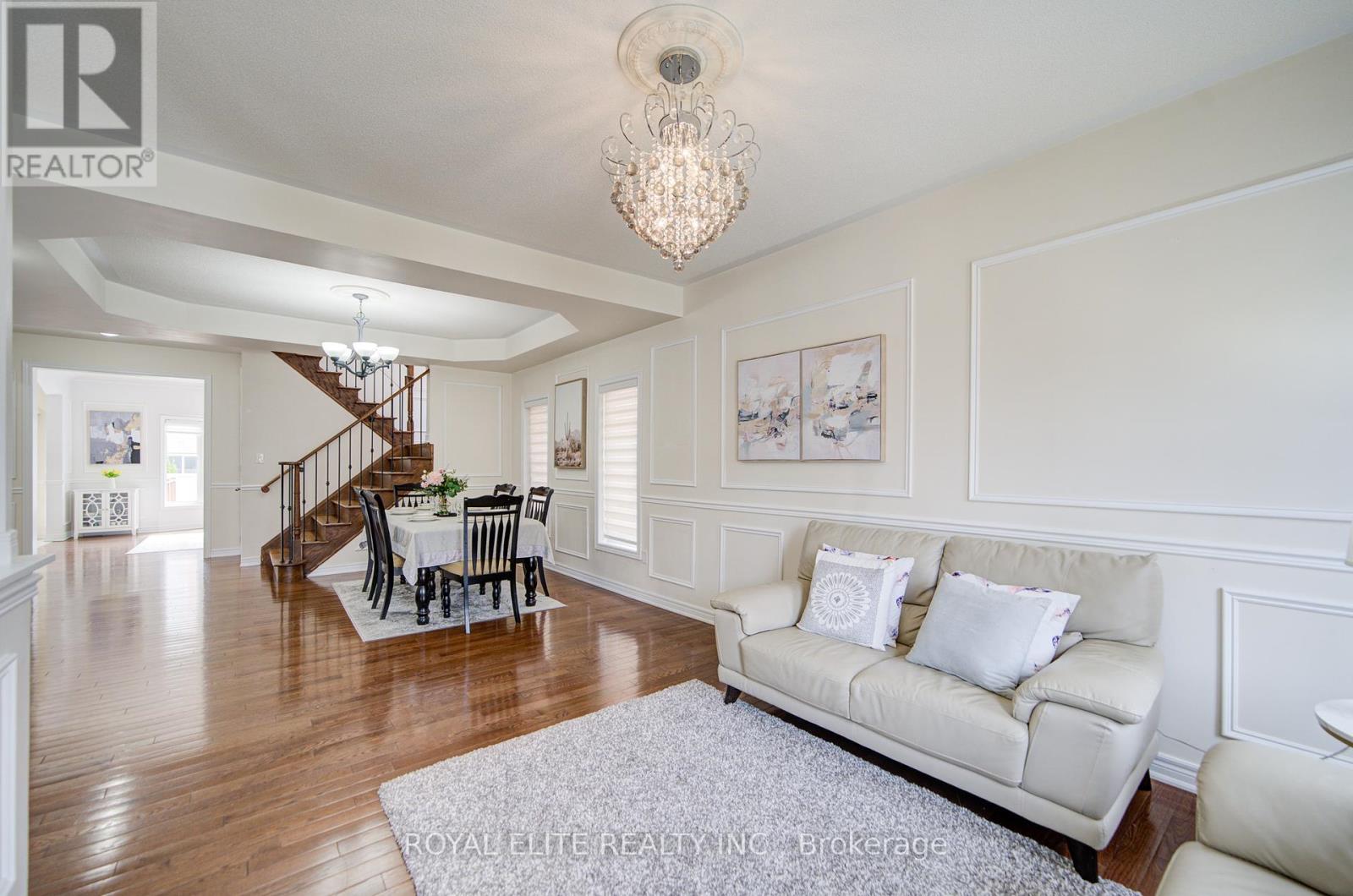 11 Amstel Avenue, Richmond Hill, Ontario  L4E 0P7 - Photo 6 - N12103356