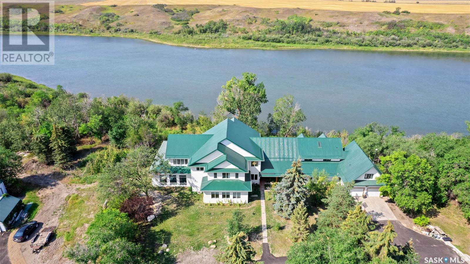 Cao Residence, Corman Park Rm No. 344, Saskatchewan