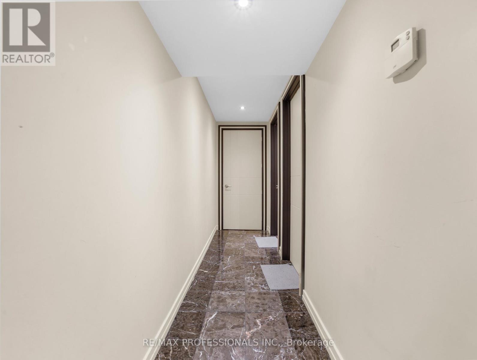 41 Elliott Avenue, Hamilton, Ontario  L8T 2H7 - Photo 10 - X12103324