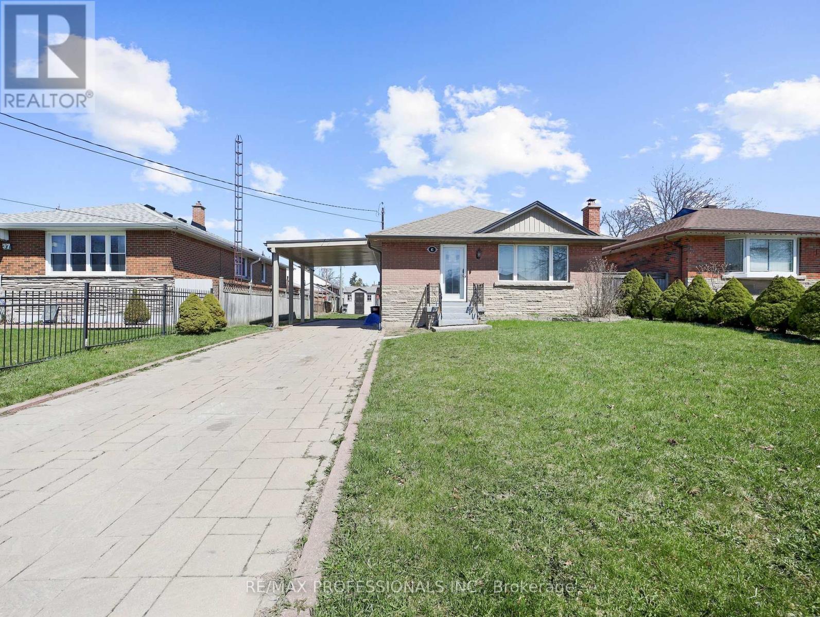 Property at 41 ELLIOTT AVENUE image 3