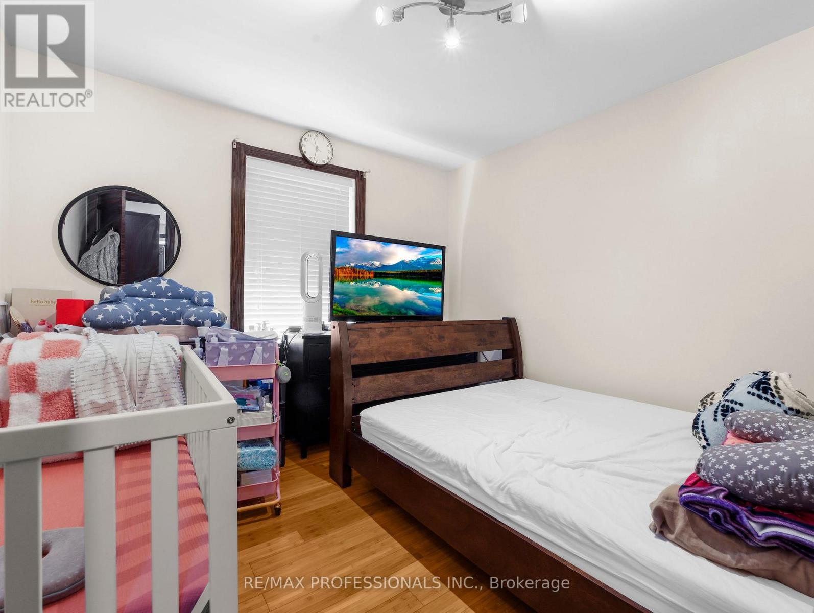 41 Elliott Avenue, Hamilton, Ontario  L8T 2H7 - Photo 5 - X12103324