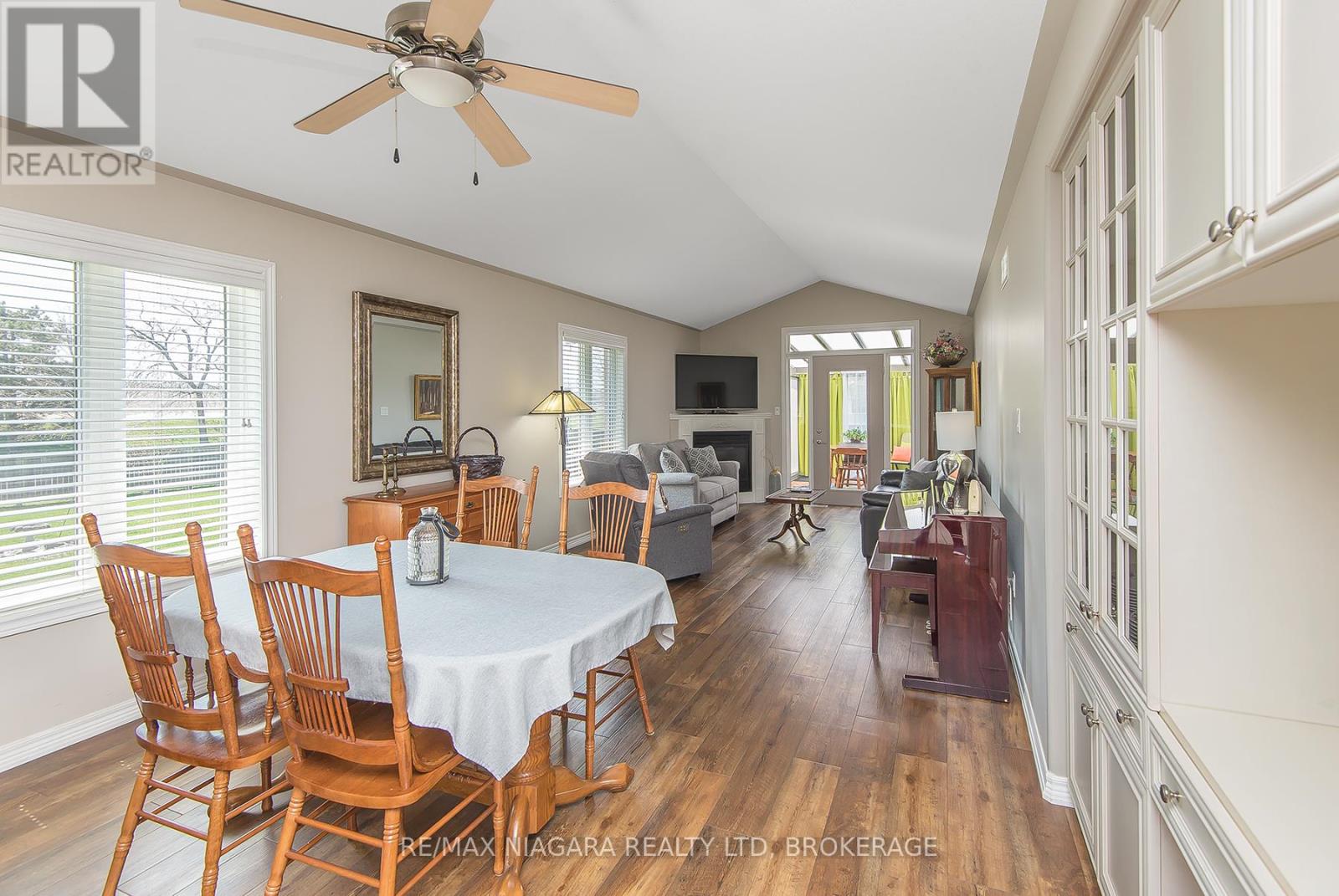 67 Bridgewater Court, Welland, Ontario  L3C 7M6 - Photo 19 - X12103375