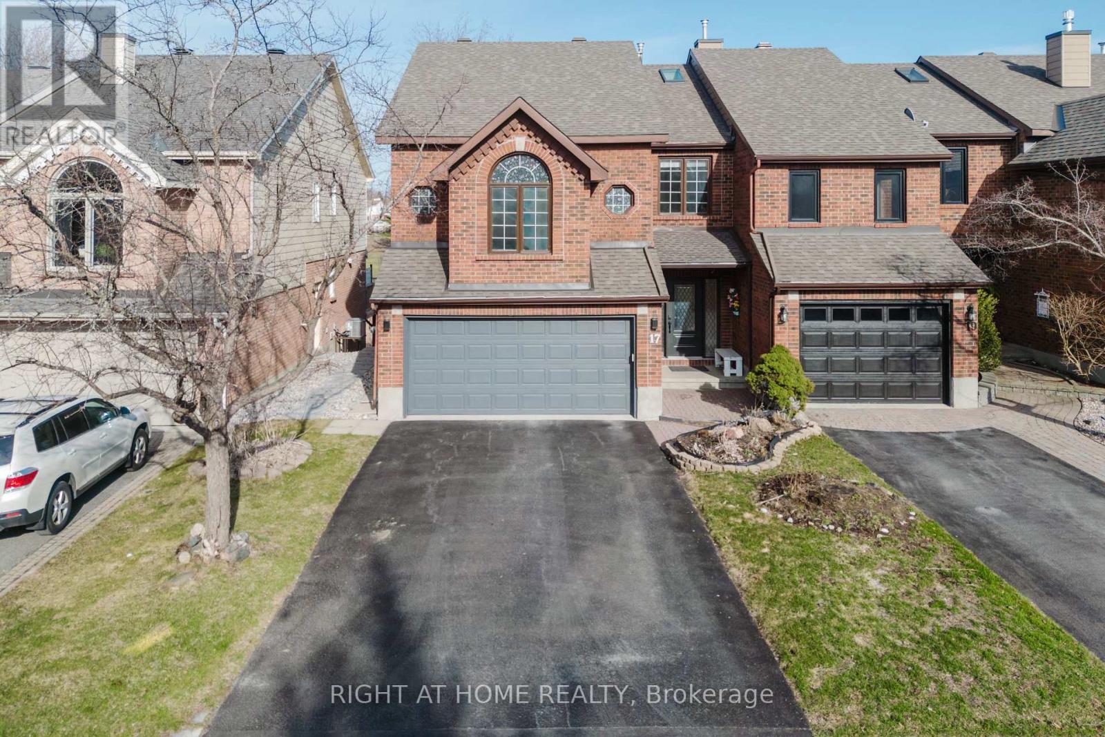 Property at 17 WINDEYER CRESCENT E image 1