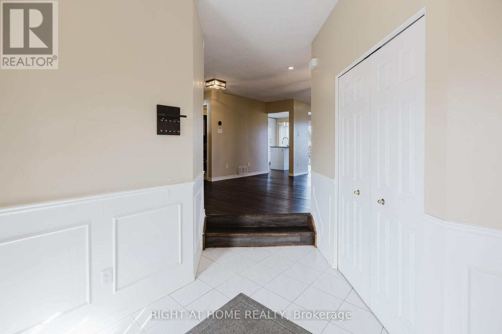 Property at 17 WINDEYER CRESCENT E image 5
