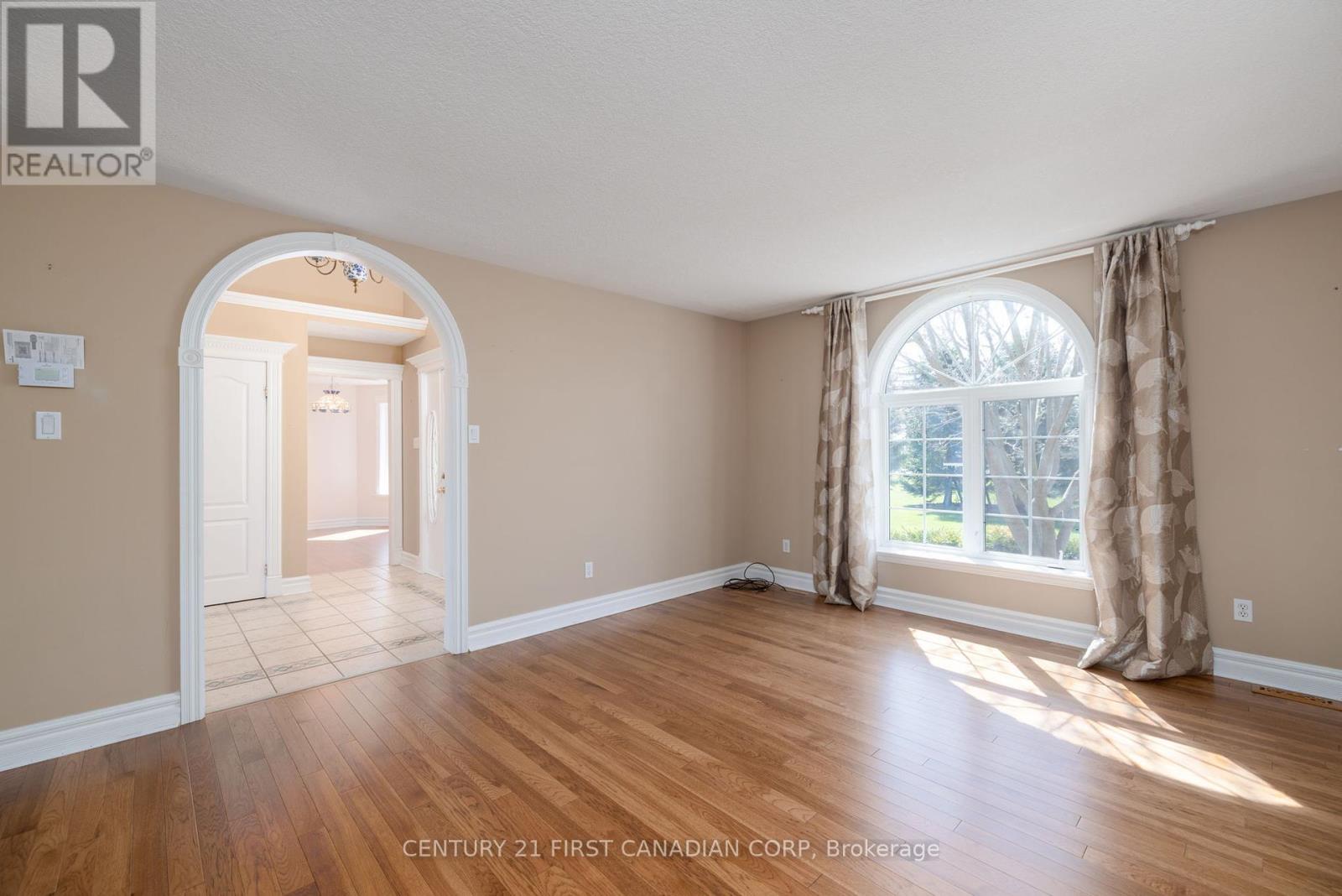 Photo 12 of 49 for 12626 Ilderton Road