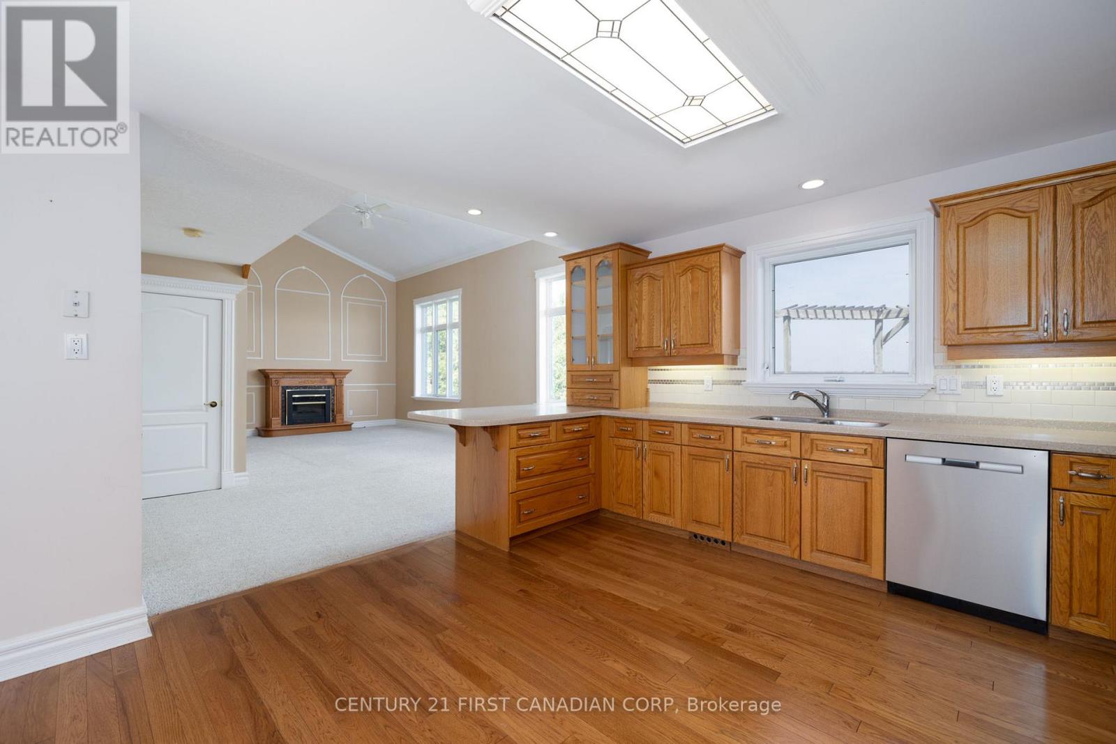 Photo 17 of 49 for 12626 Ilderton Road