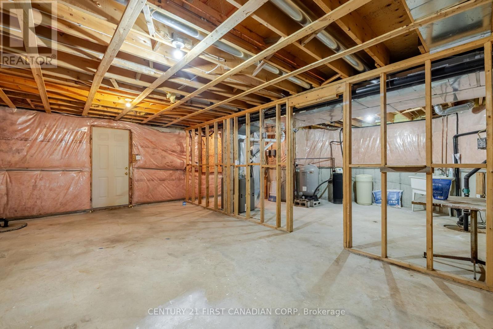 Photo 40 of 49 for 12626 Ilderton Road