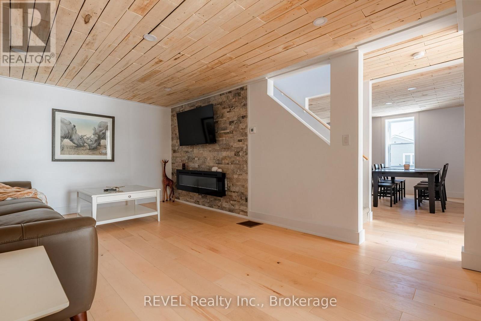80 Lighthouse Drive Drive, Haldimand, Ontario  N1A 2W6 - Photo 8 - X12086583