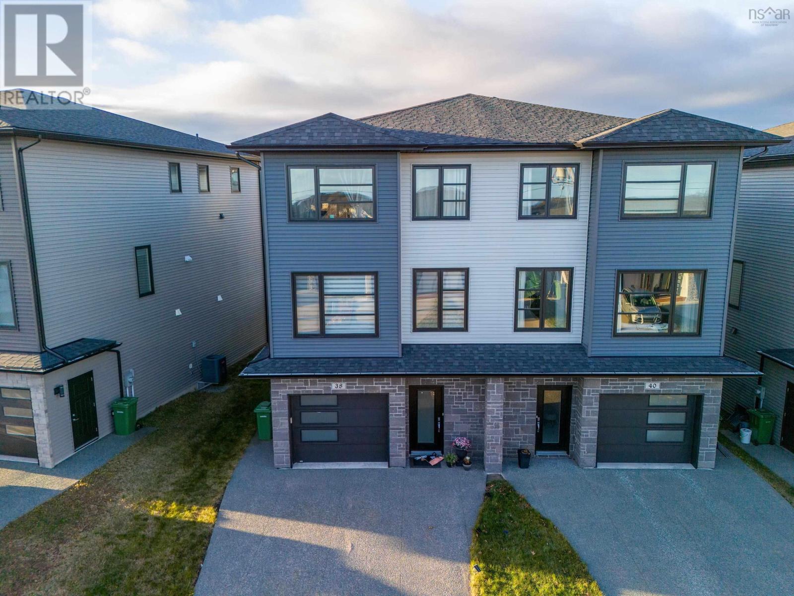 Property at 38 Grenoble Court image 1