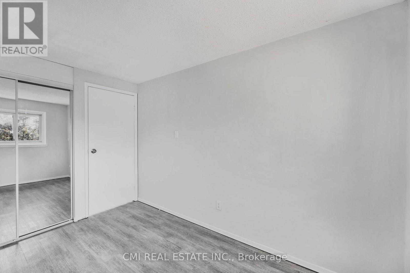 17 Maplestone Avenue, Sarnia, Ontario  N7S 4X1 - Photo 24 - X12103360
