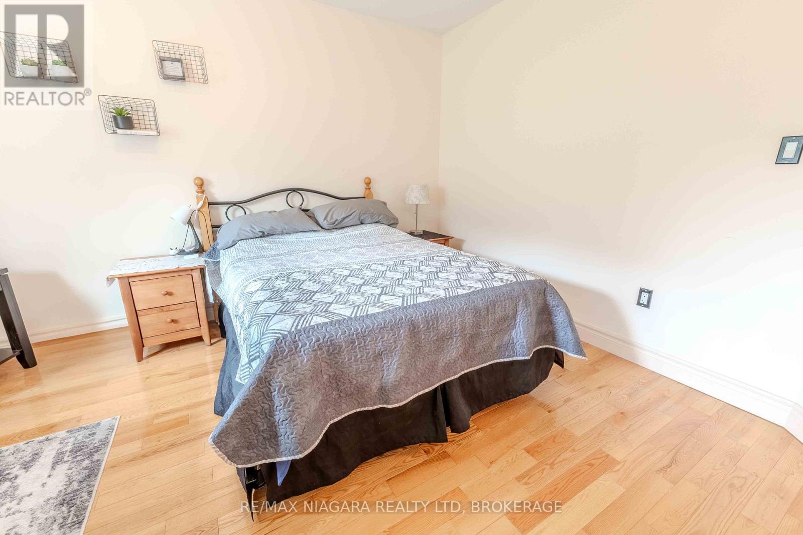 Property at 6287 EMMA STREET image 3