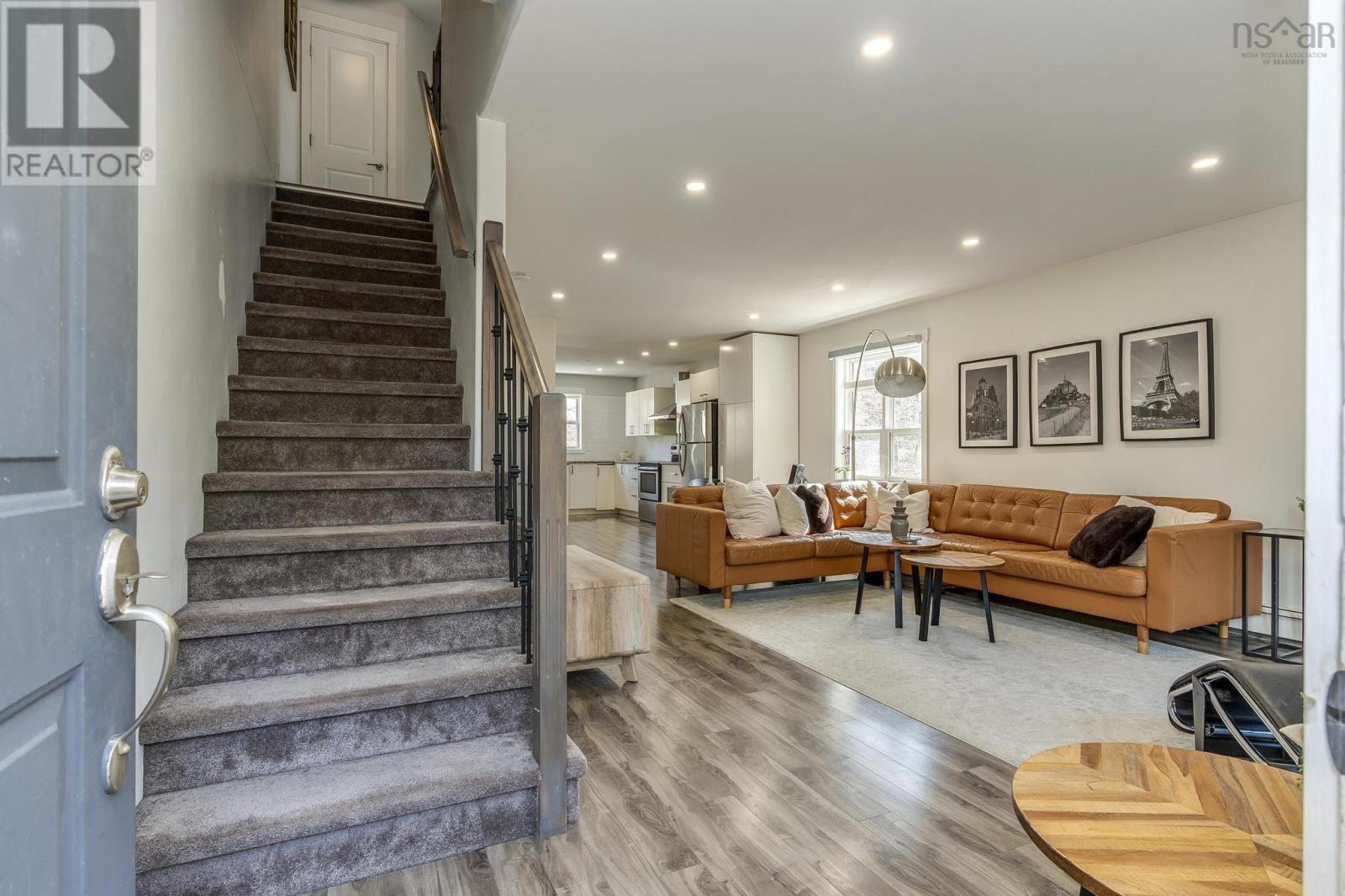 Property at 400 Crown Drive image 5