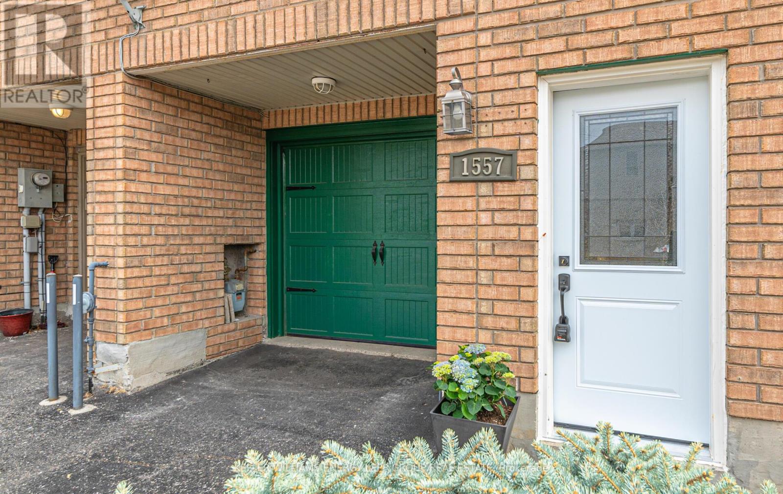 Property at 1557 HUMMINGBIRD COURT image 3