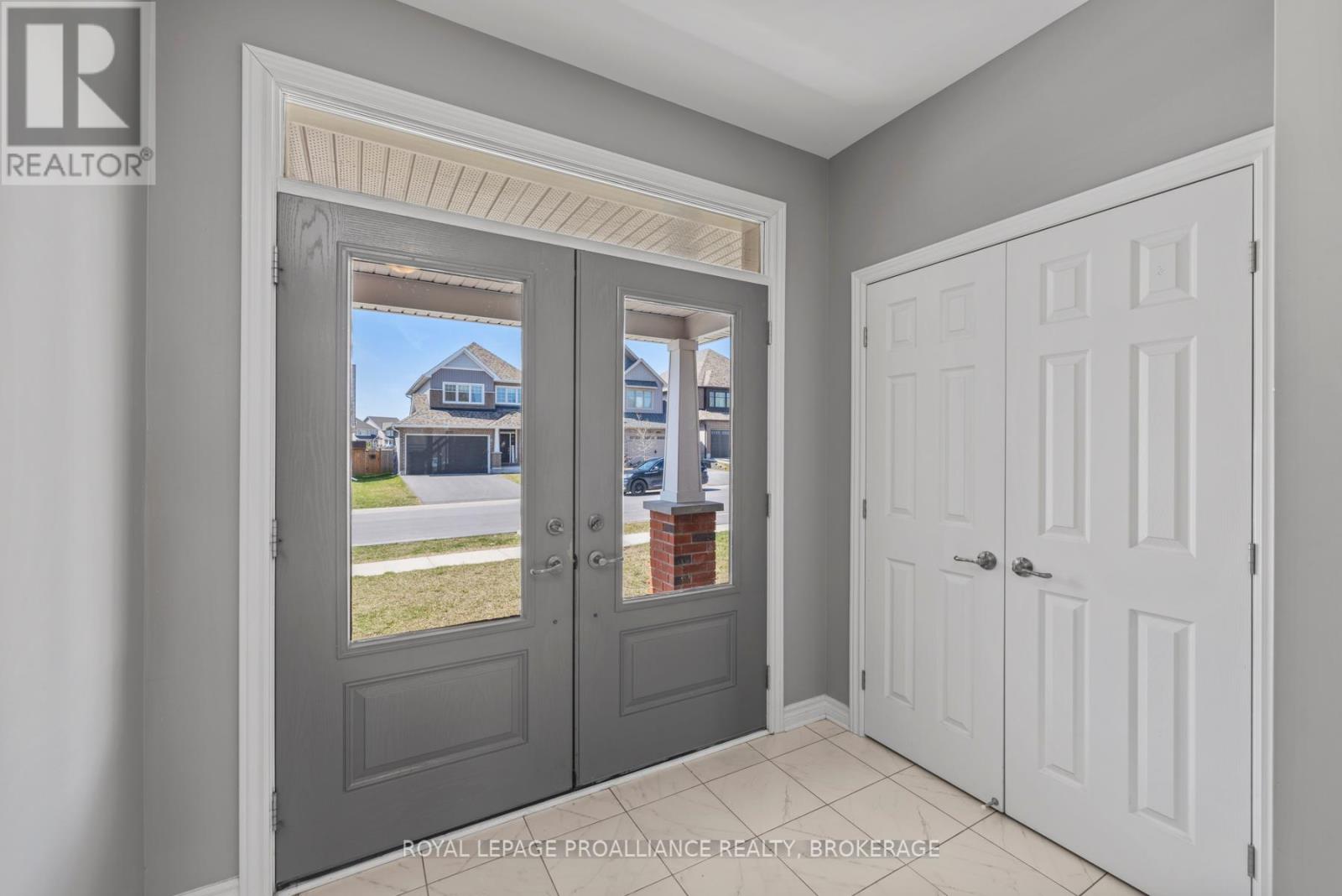 Property at 1204 ASHFORD PLACE image 4