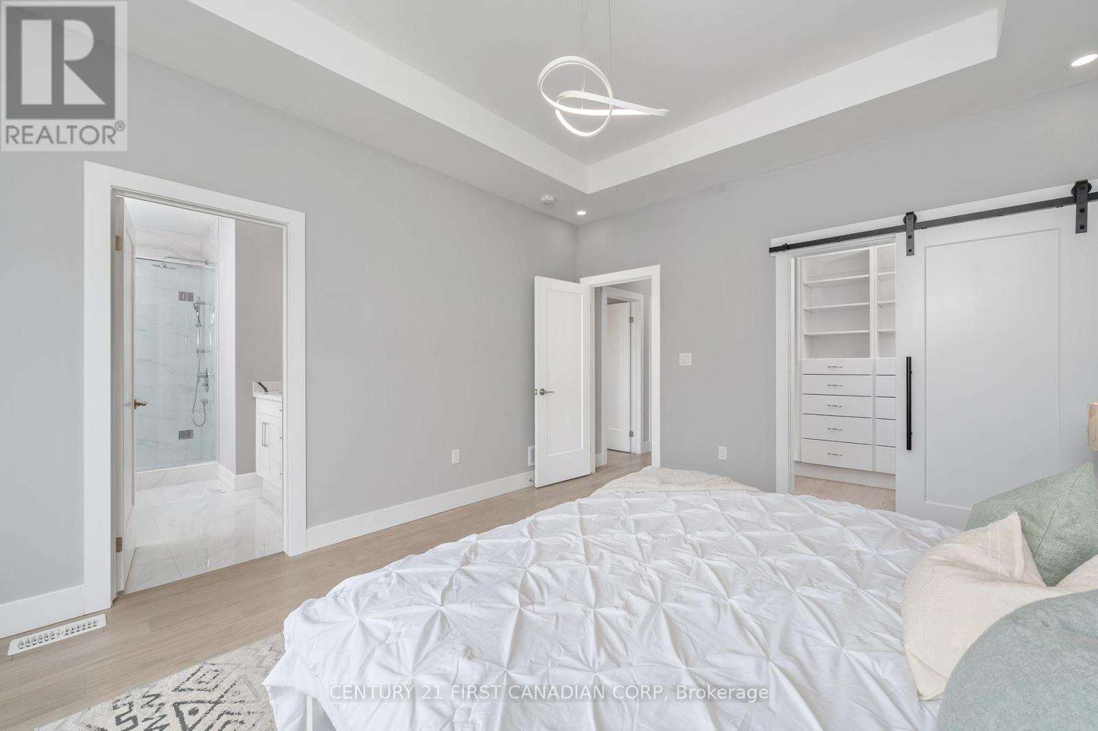 261 Stathis Boulevard, Sarnia, Ontario  N5S 0A8 - Photo 13 - X12102695