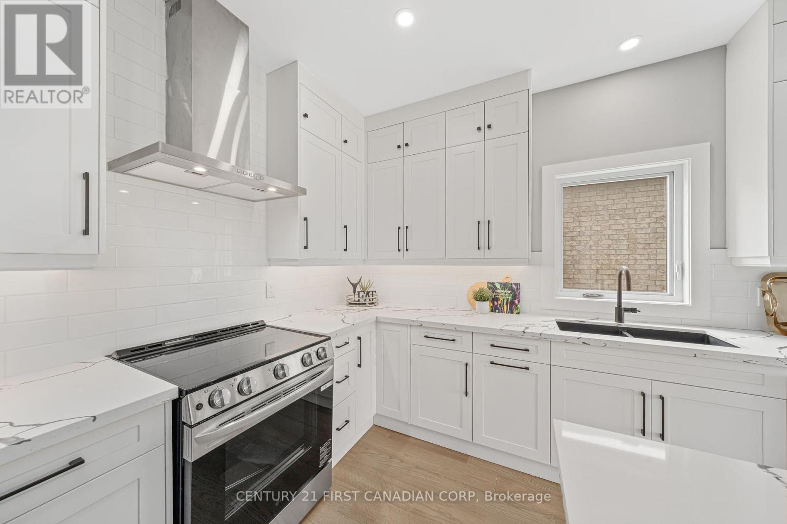 261 Stathis Boulevard, Sarnia, Ontario  N5S 0A8 - Photo 34 - X12102695