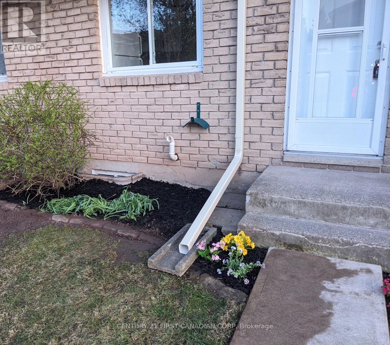 Property at 68 - 6767 THOROLD STONE ROAD image 3