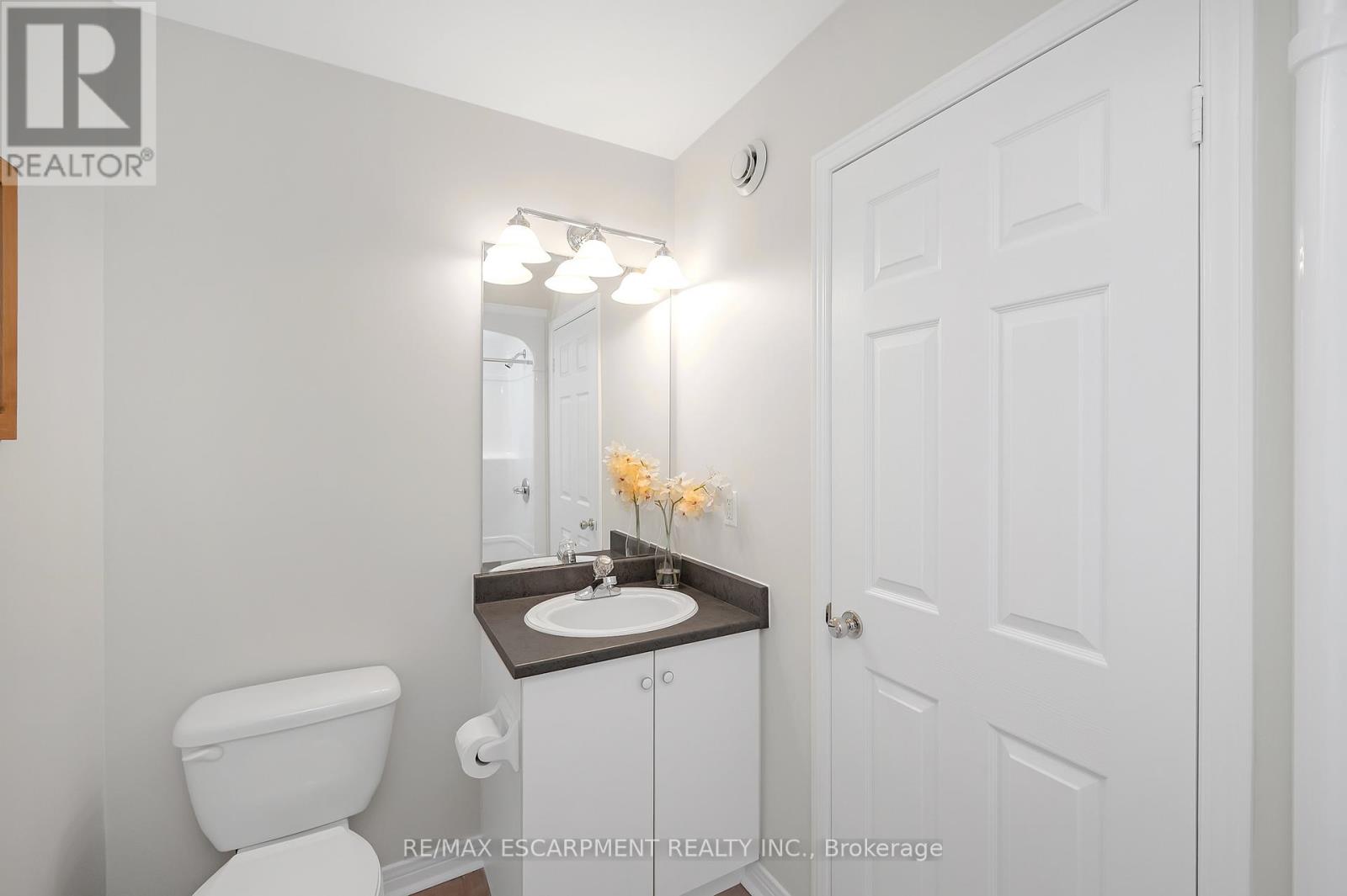 10 - 4275 Millcroft Park Drive, Burlington (Rose), Ontario  L7M 4L9 - Photo 29 - W12103424