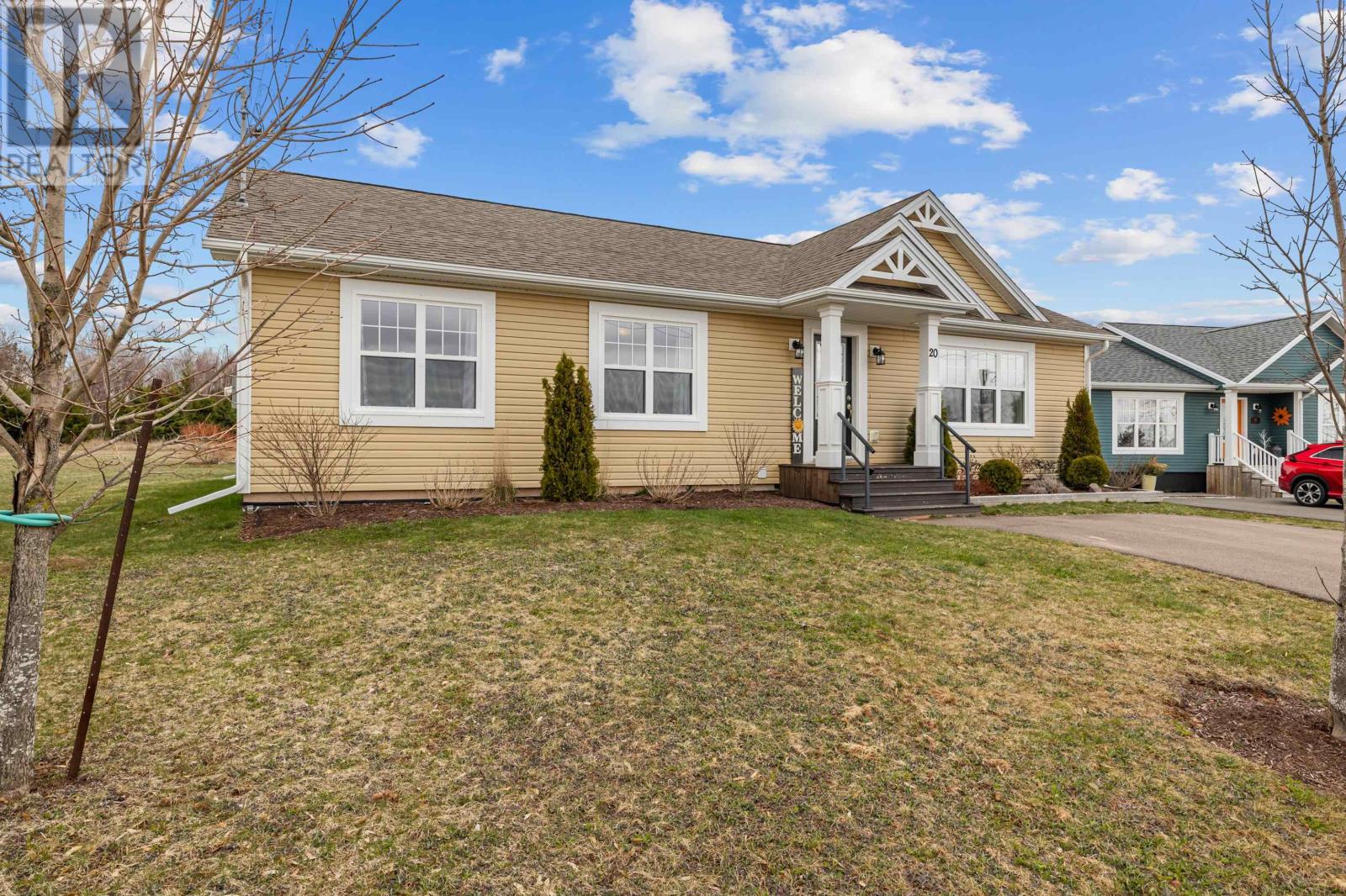 Property at 20 Tide View Court image 5