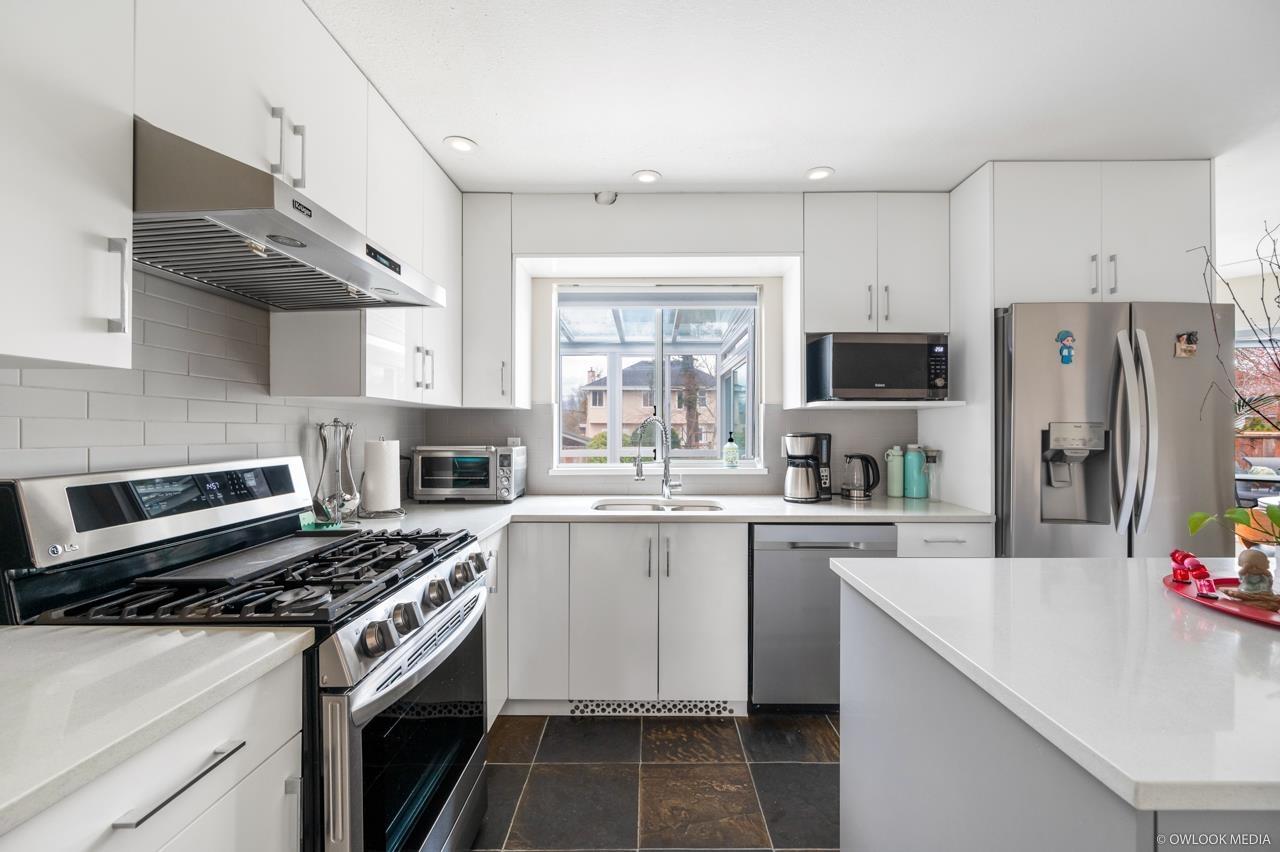 15487 111a Avenue, Surrey, British Columbia  V3R 0J6 - Photo 10 - R2994003