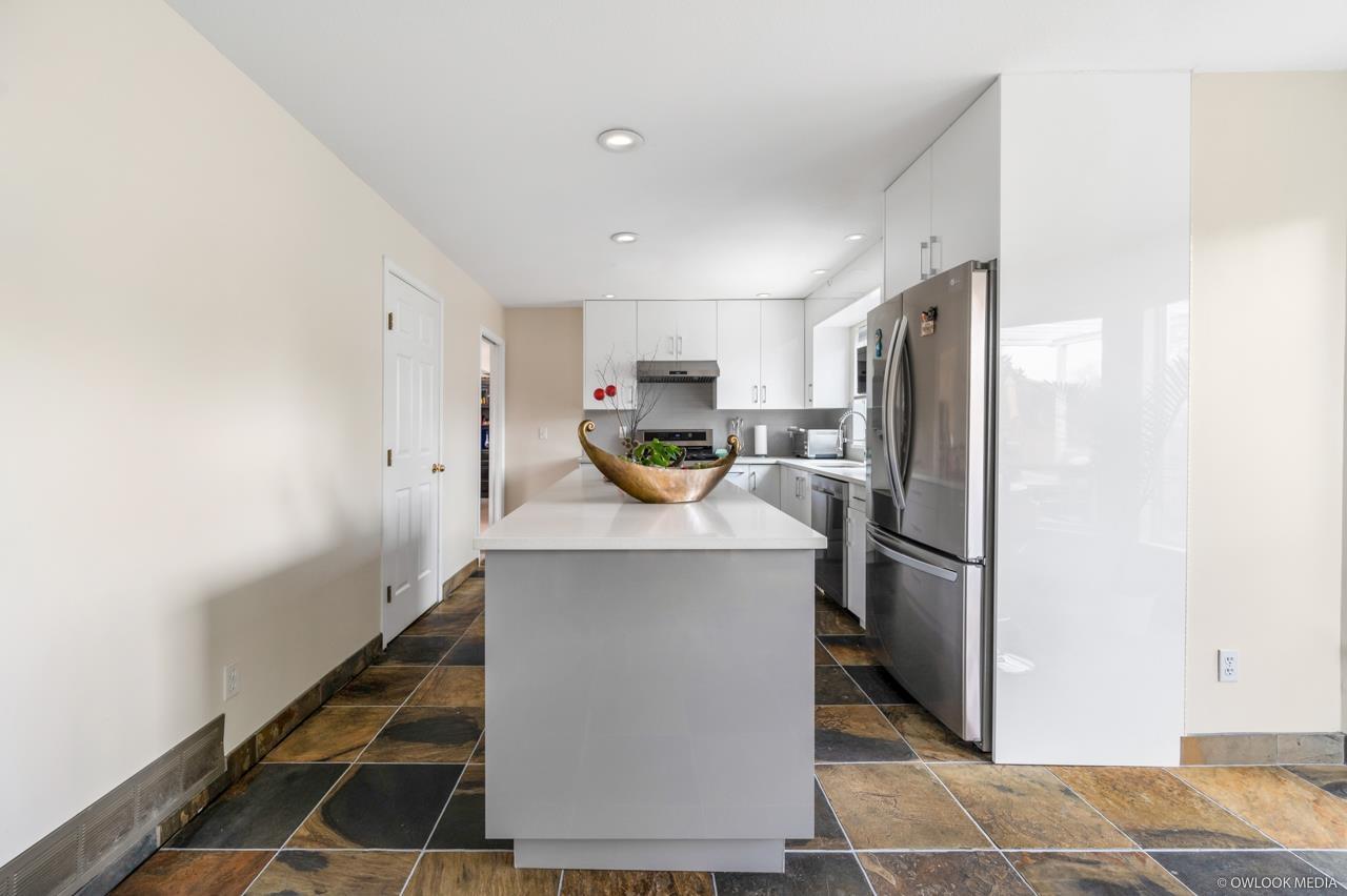 15487 111a Avenue, Surrey, British Columbia  V3R 0J6 - Photo 11 - R2994003