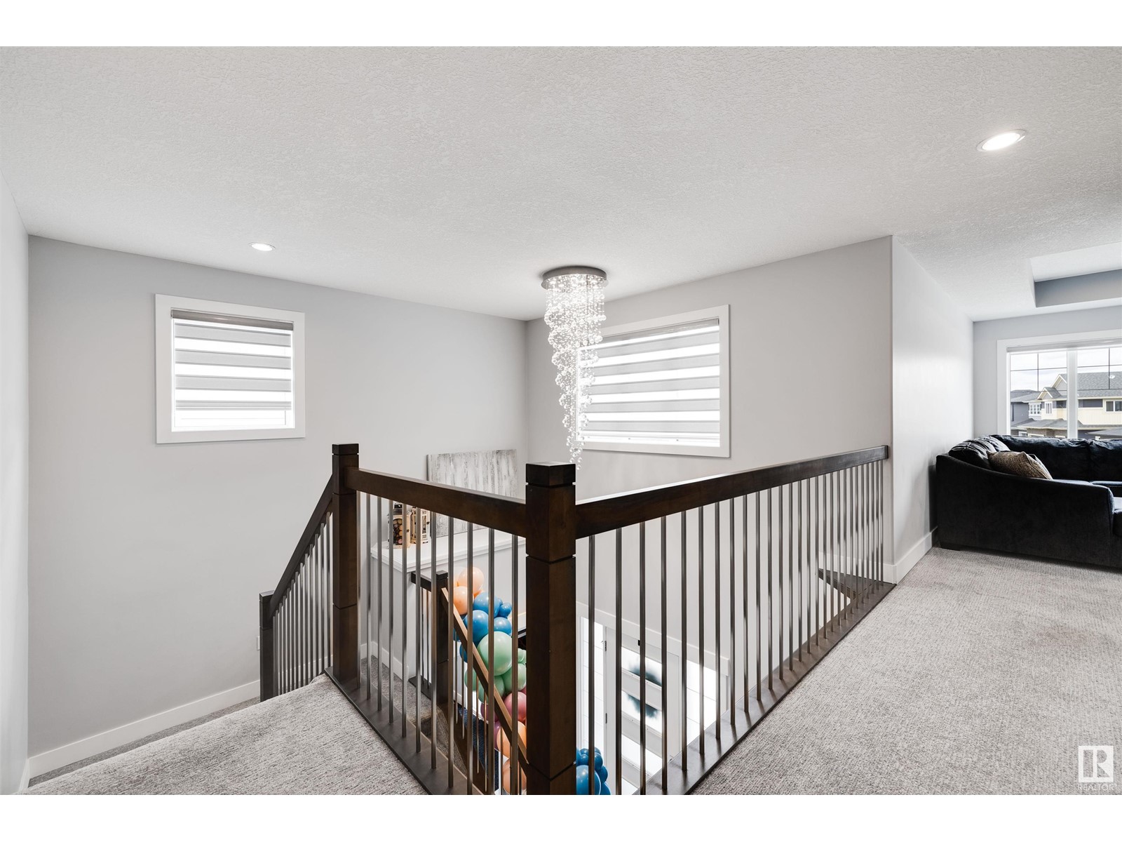 Property at 3901 44 AV image 4