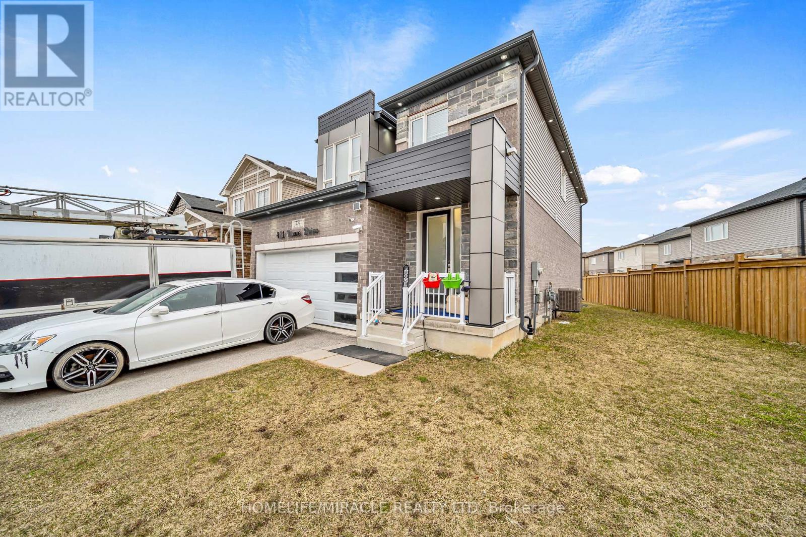Property at 421 FREURE DRIVE image 3