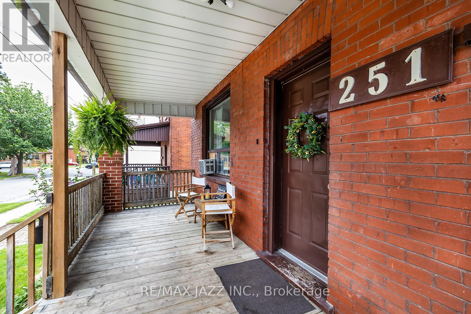 251 Arthur Street, Oshawa, Ontario  L1H 1N5 - Photo 4 - E12103531
