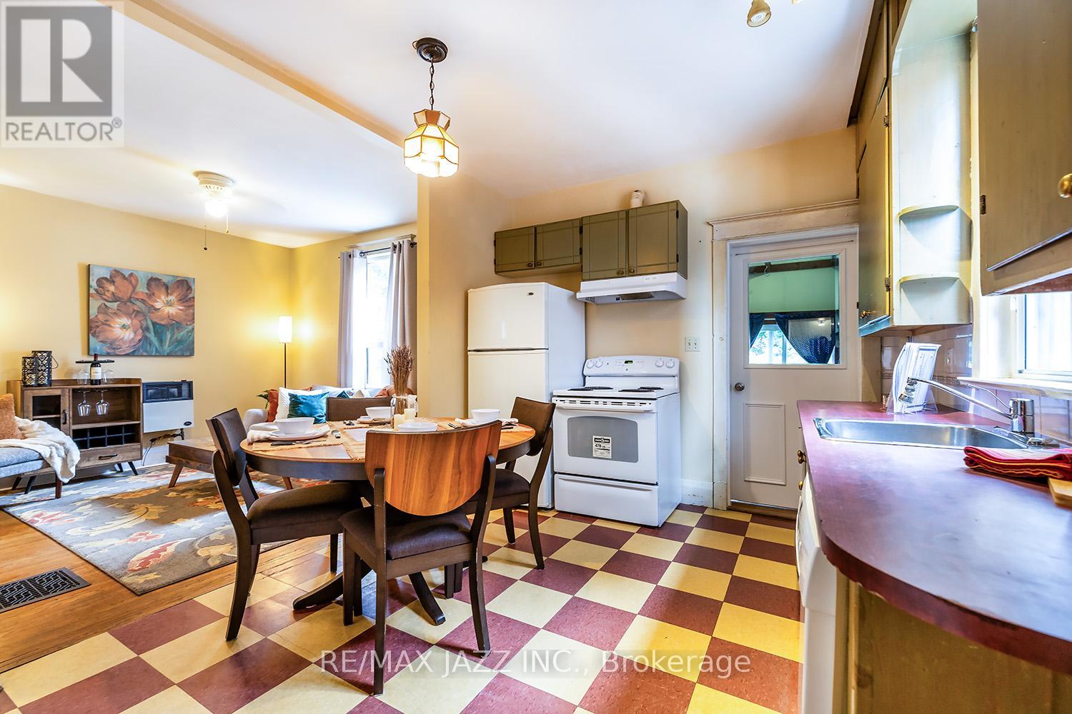 251 Arthur Street, Oshawa, Ontario  L1H 1N5 - Photo 6 - E12103531