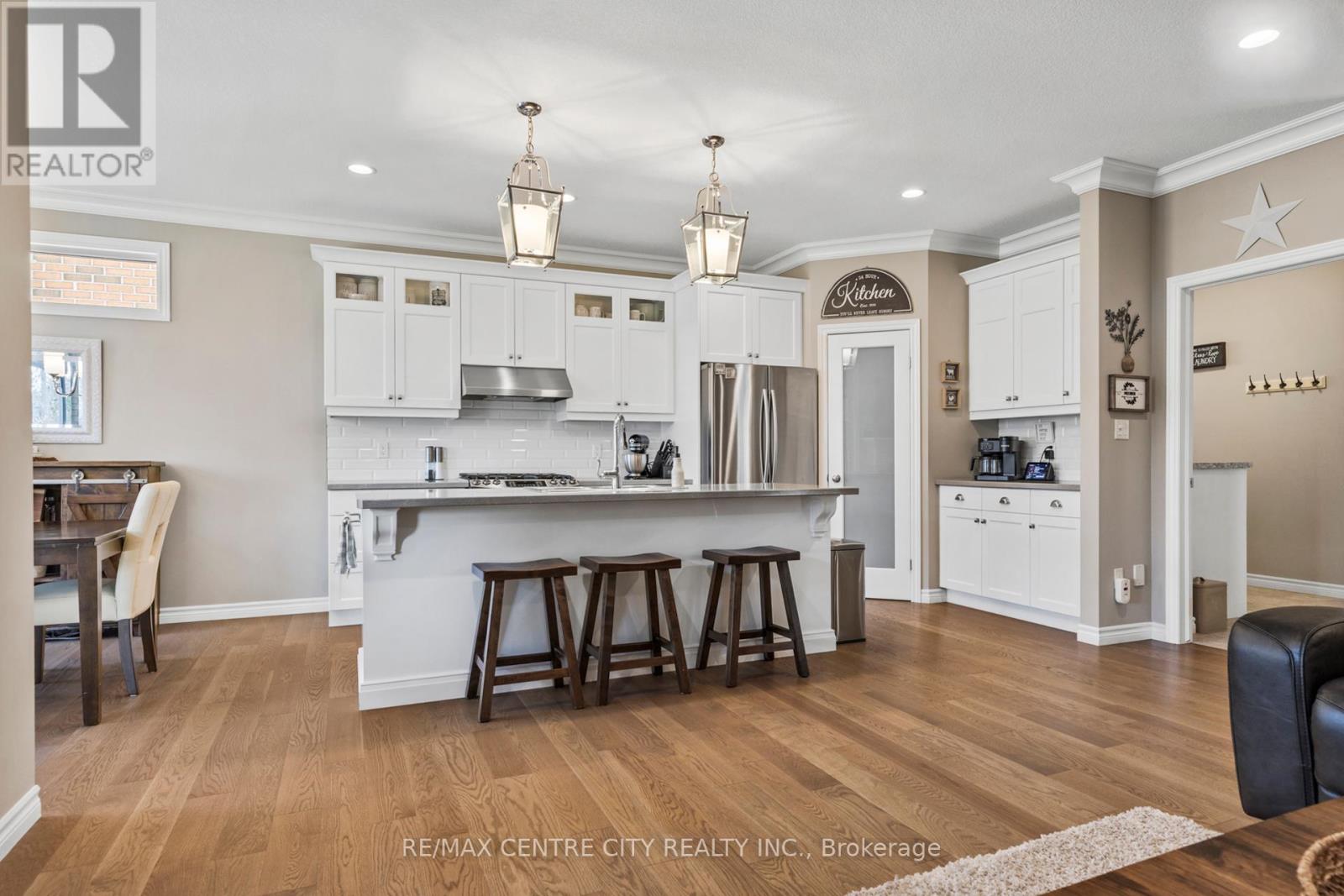 40 Blairmont Terrace, St. Thomas, Ontario  N5R 0E1 - Photo 6 - X12103500