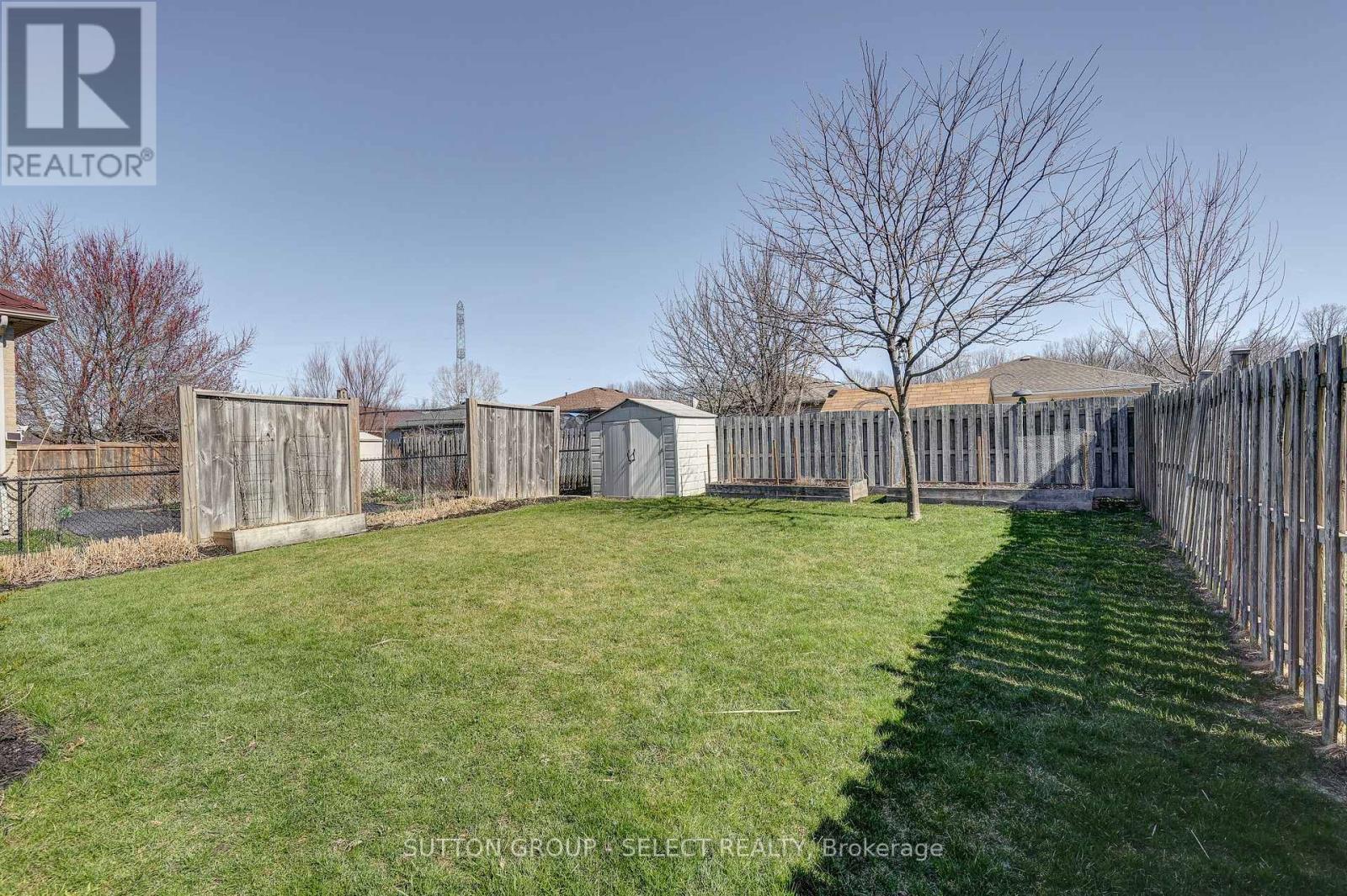 14 Ponsford Place, St. Thomas, Ontario  N5P 4J2 - Photo 22 - X12103526