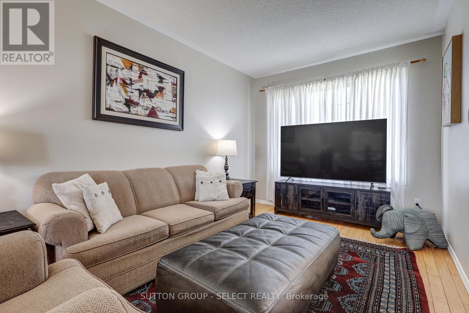 14 Ponsford Place, St. Thomas, Ontario  N5P 4J2 - Photo 3 - X12103526