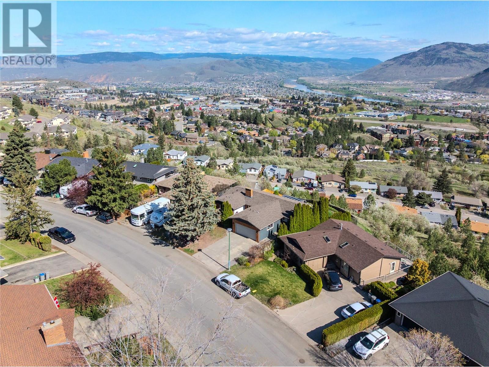 Property at 396 Gleneagles Drive image 4