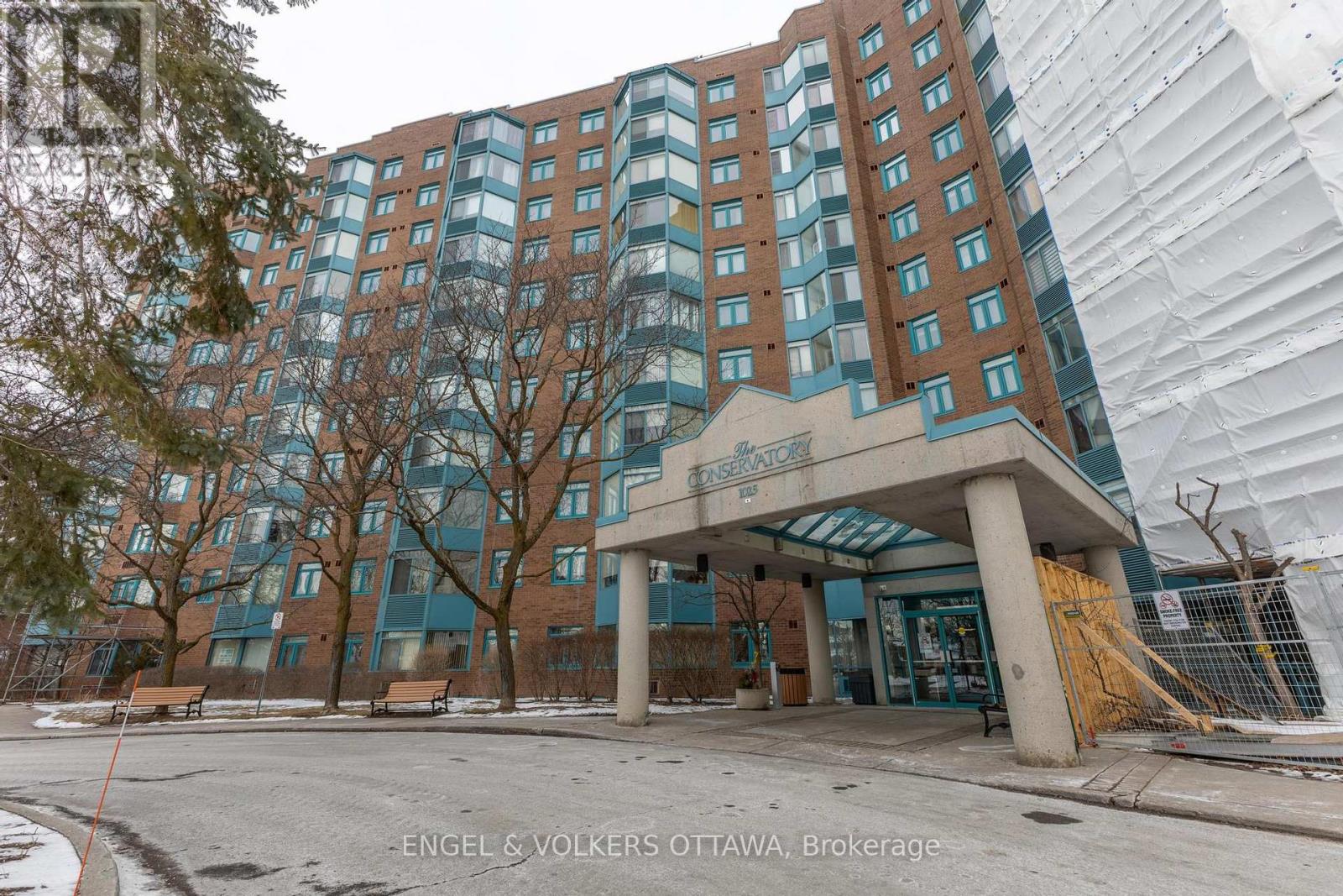Property at 824 - 1025 GRENON AVENUE image 1