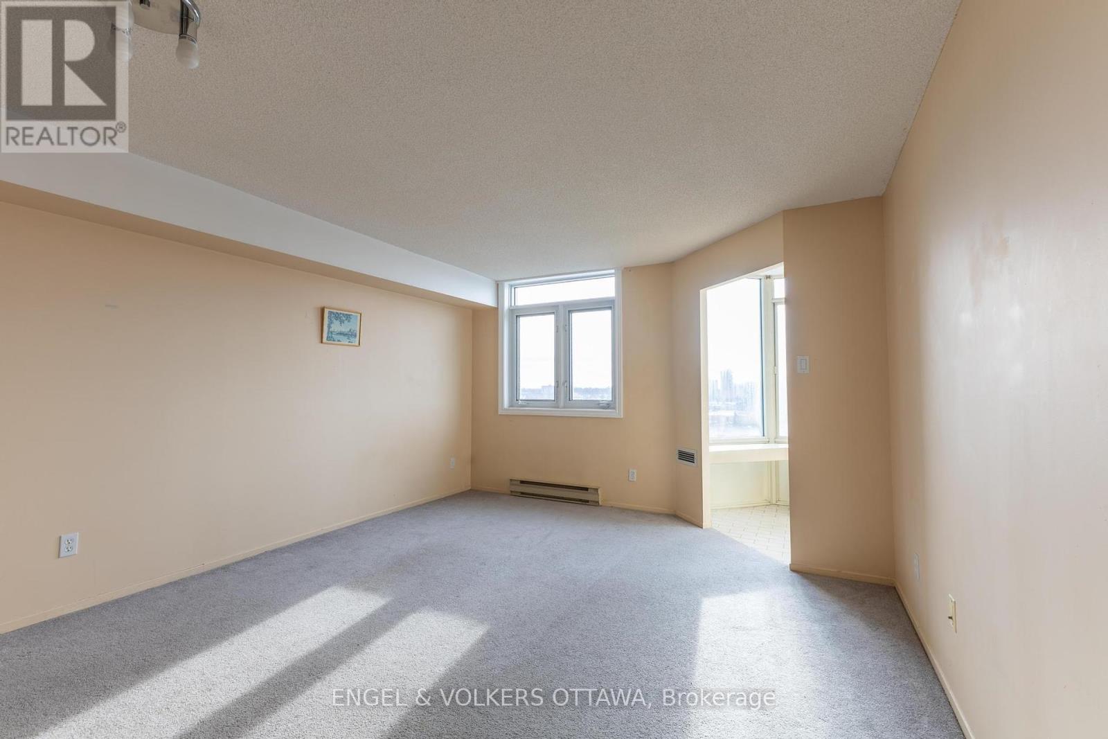 Property at 824 - 1025 GRENON AVENUE image 4
