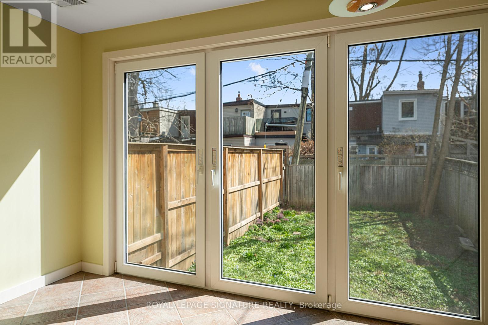 99 Kent Road, Toronto (Greenwood-Coxwell), Ontario  M4L 2X5 - Photo 17 - E12102323