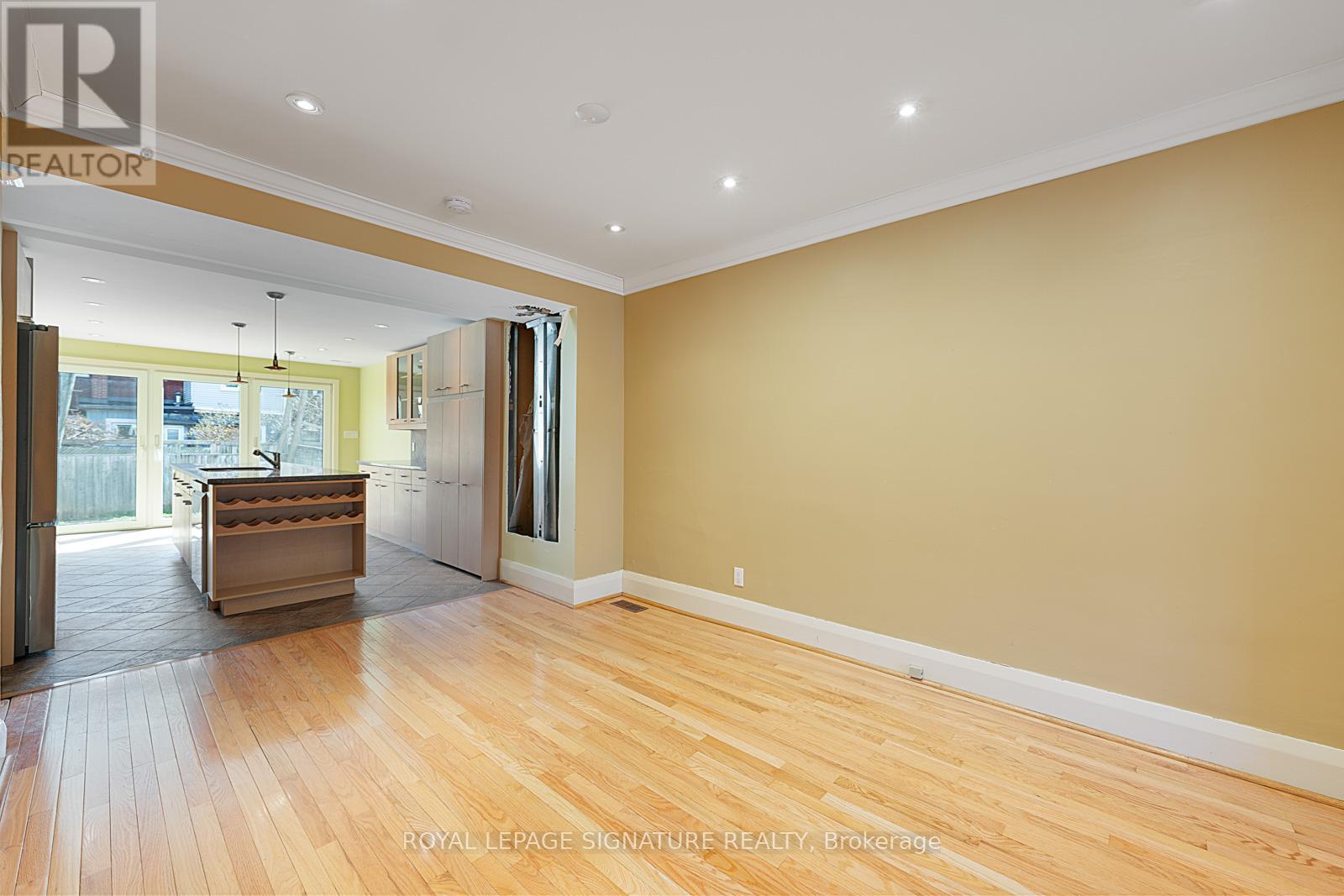99 Kent Road, Toronto (Greenwood-Coxwell), Ontario  M4L 2X5 - Photo 11 - E12102323