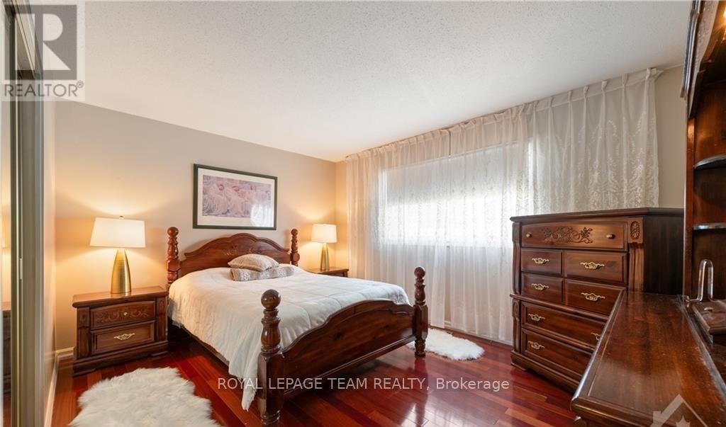 25 Saginaw Crescent, Ottawa, Ontario  K2E 6Y8 - Photo 14 - X12103485