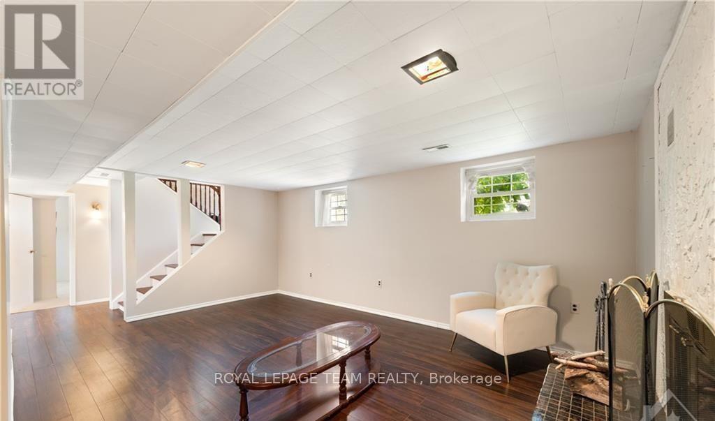 25 Saginaw Crescent, Ottawa, Ontario  K2E 6Y8 - Photo 19 - X12103485