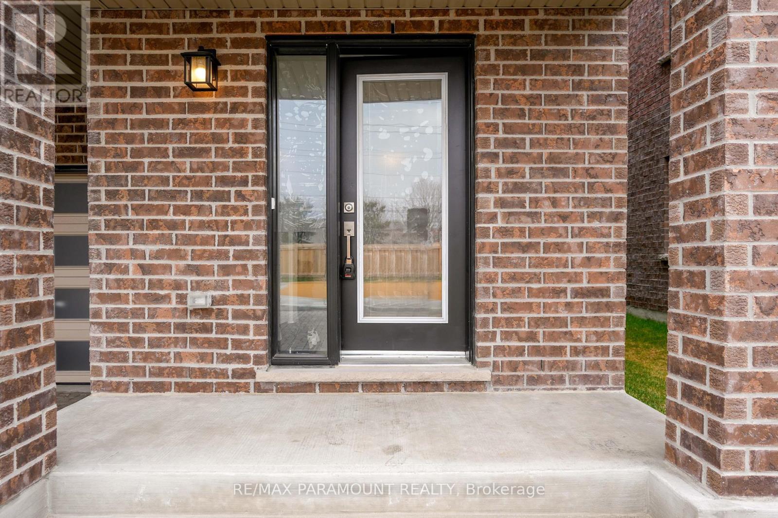 Property at 201 - 1865 PICKERING PARKWAY image 2