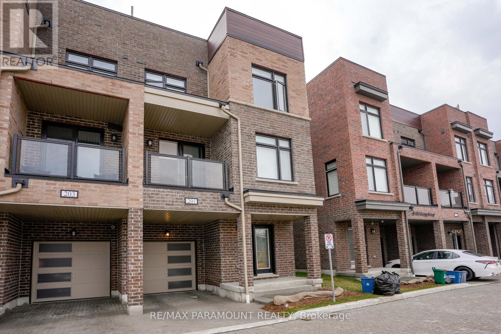 Property at 201 - 1865 PICKERING PARKWAY image 4