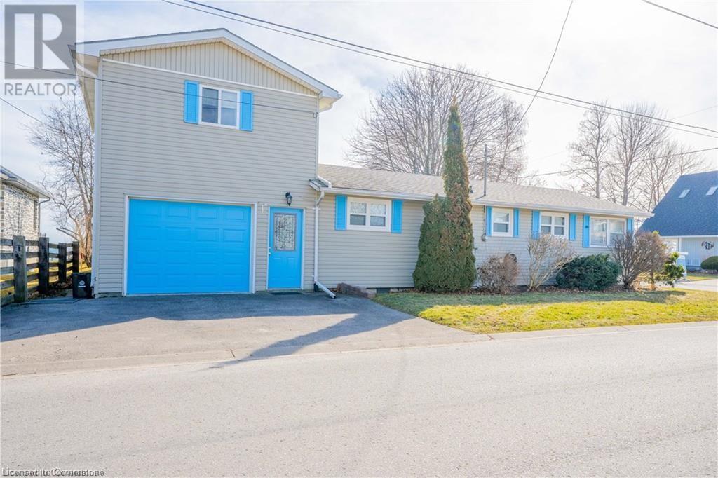 Property at 2035 ERIE Street image 2