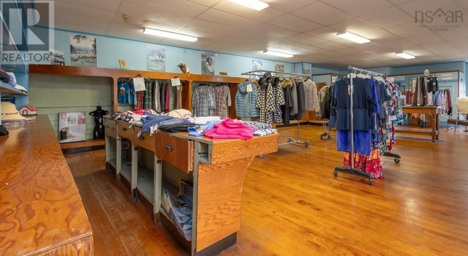 352 Main Street, Yarmouth, Nova Scotia  B5A 1E6 - Photo 7 - 202323557