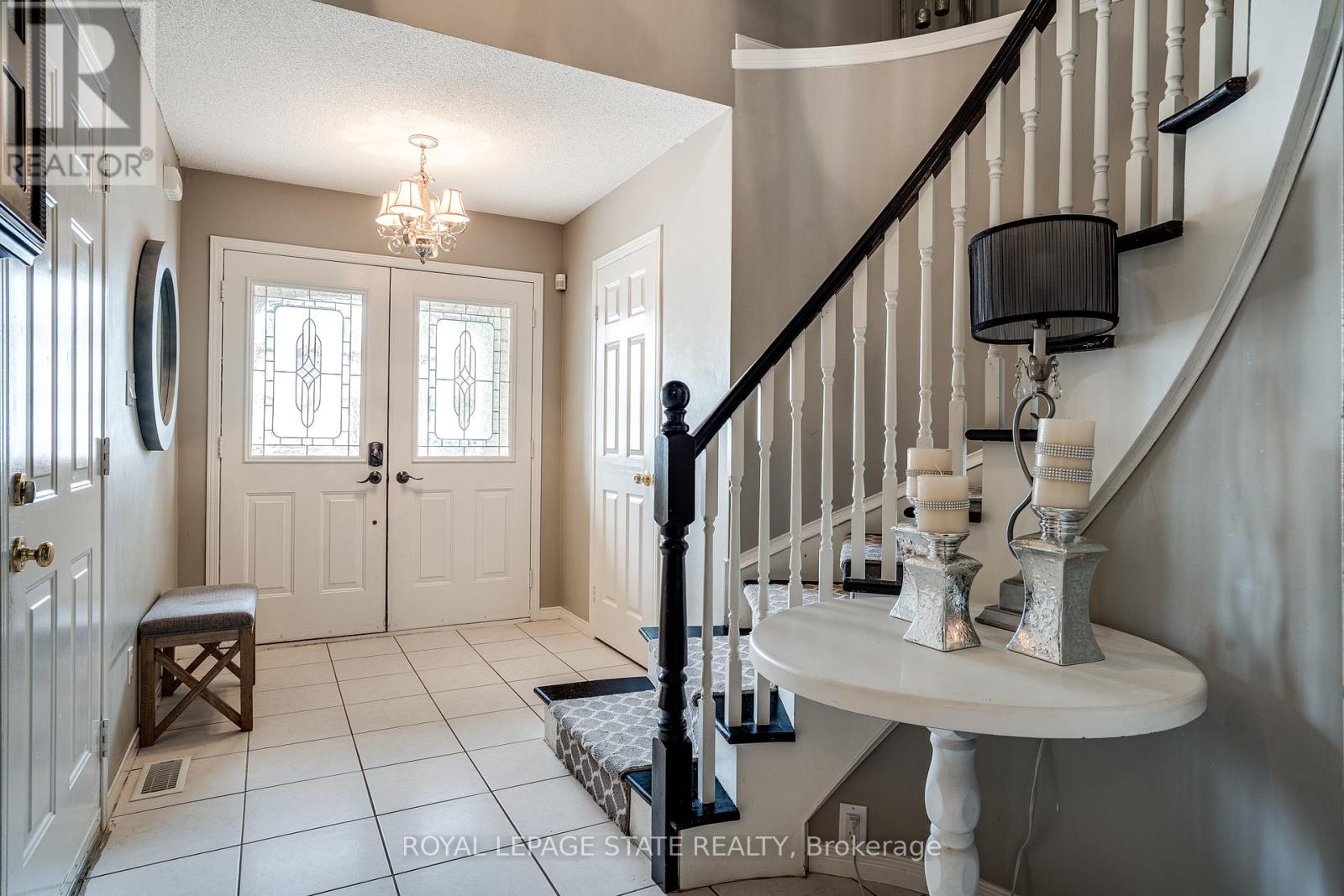 Property at 19 CLAUDETTE GATE image 3