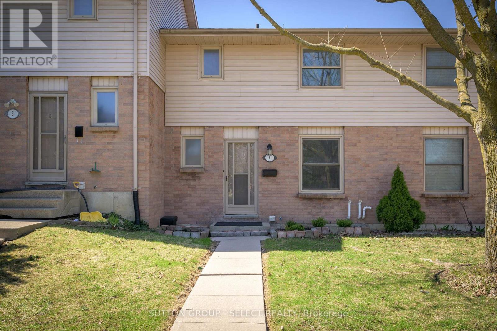 Property at 4 - 1855 ALDERSBROOK ROAD image 2