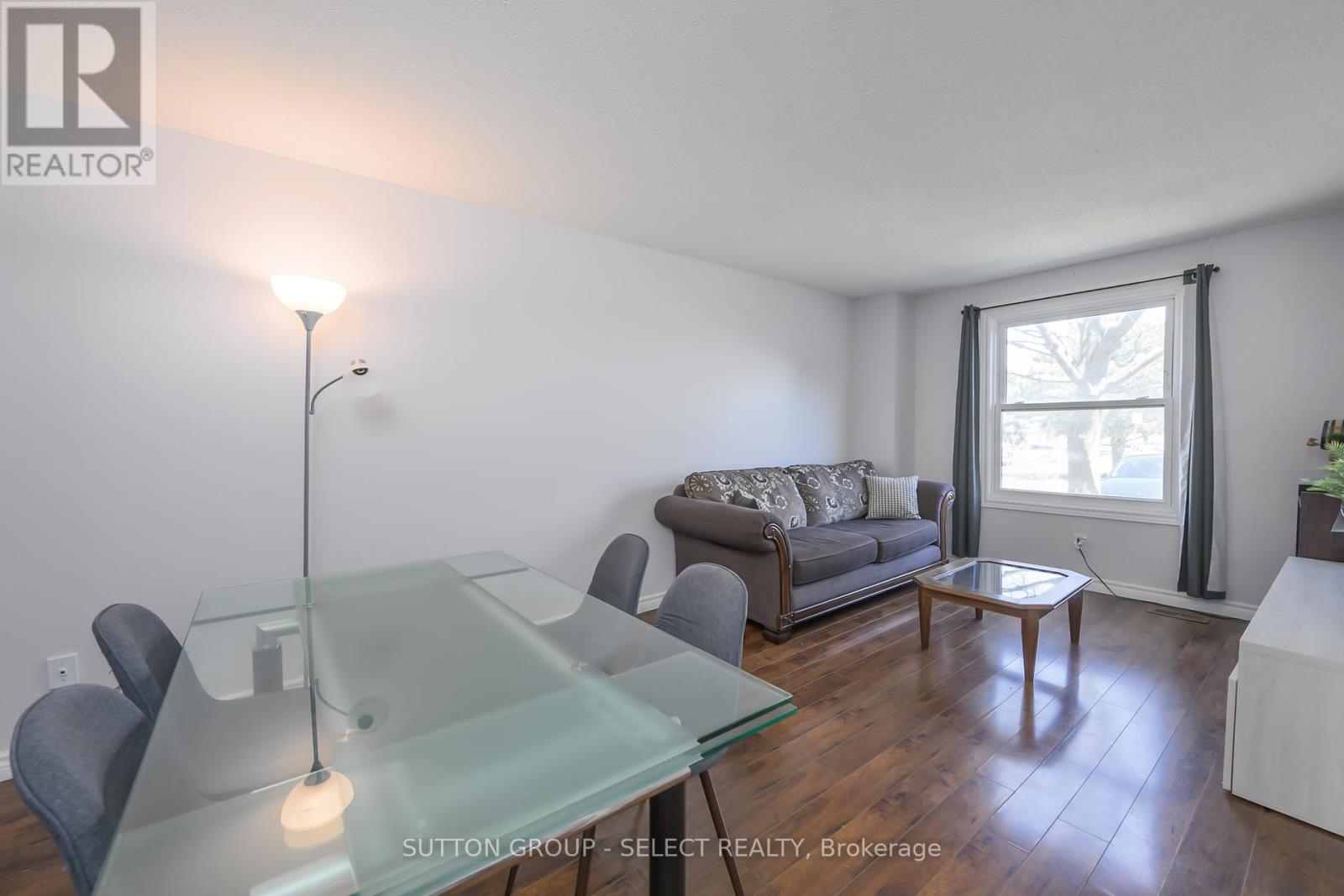 Property at 4 - 1855 ALDERSBROOK ROAD image 3