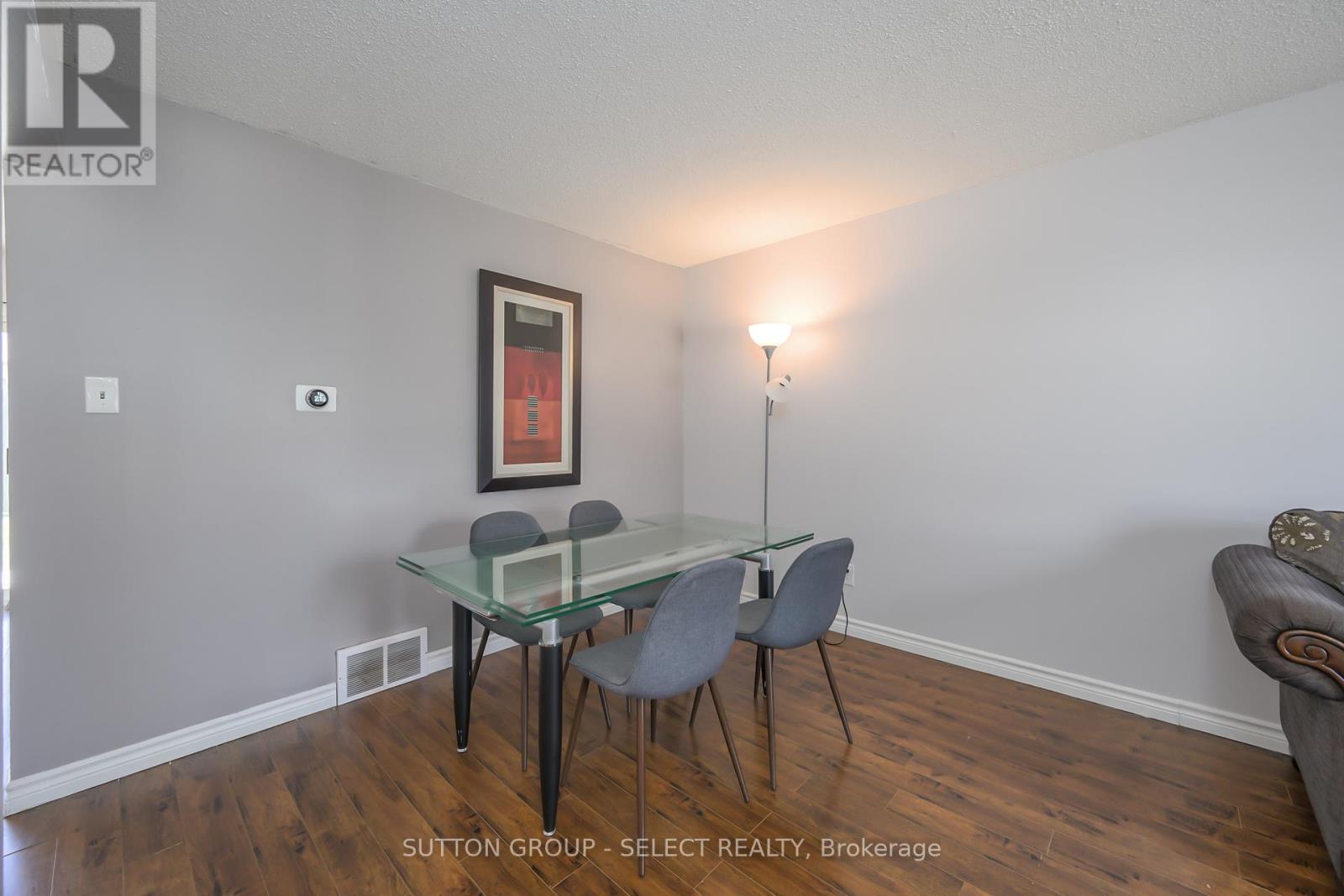 Property at 4 - 1855 ALDERSBROOK ROAD image 4
