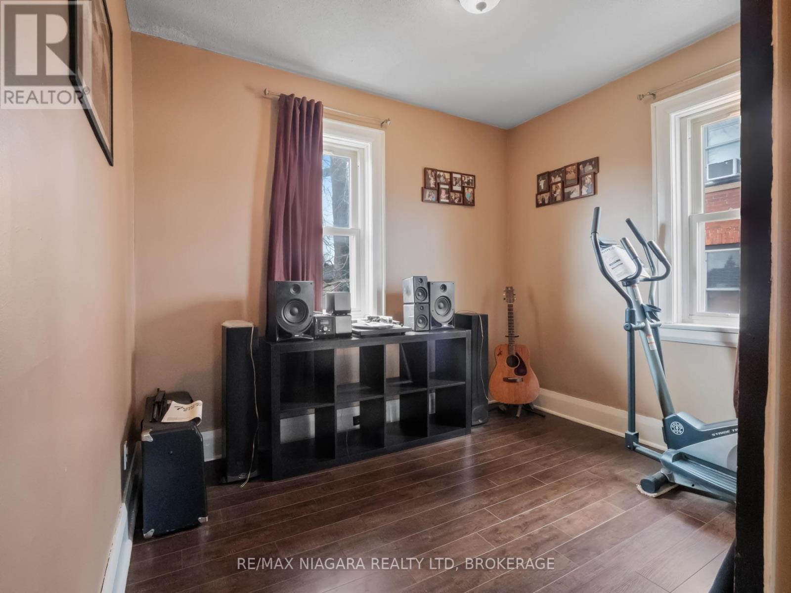215 Phipps Street, Fort Erie, Ontario  L2A 2V4 - Photo 17 - X12103583